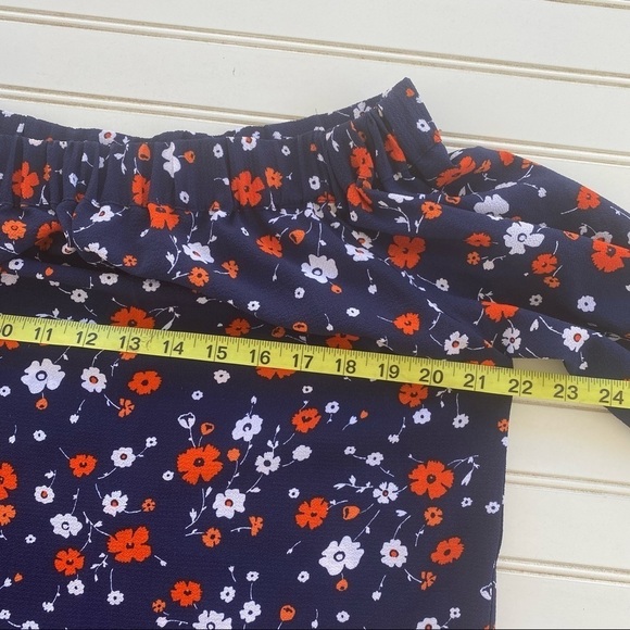 Off the shoulder blouse Size Medium MMK - Picture 8 of 9